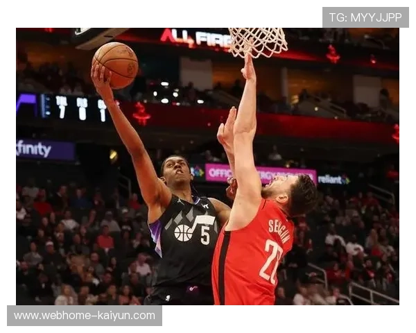 爵士主场进攻火热难掩防守漏洞 近期两战失分均超119 爵士主场进攻火热难掩防守漏洞 近期两战失分均超119